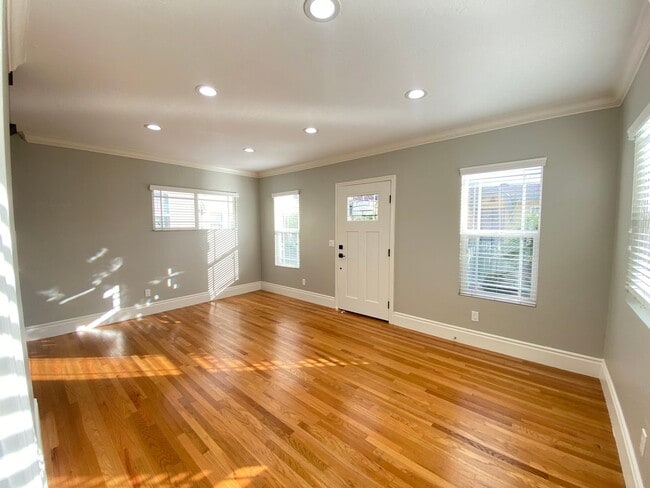 Building Photo - 1BD/1BA Cottage Home at B Street Bungalows – Modern Luxury Meets Mission Style Charm!