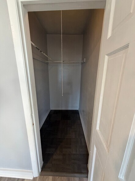 Building Photo - 12 Thorp St