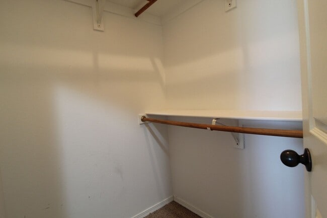 Building Photo - designed for comfort : 3 Bedroom 2 Bath