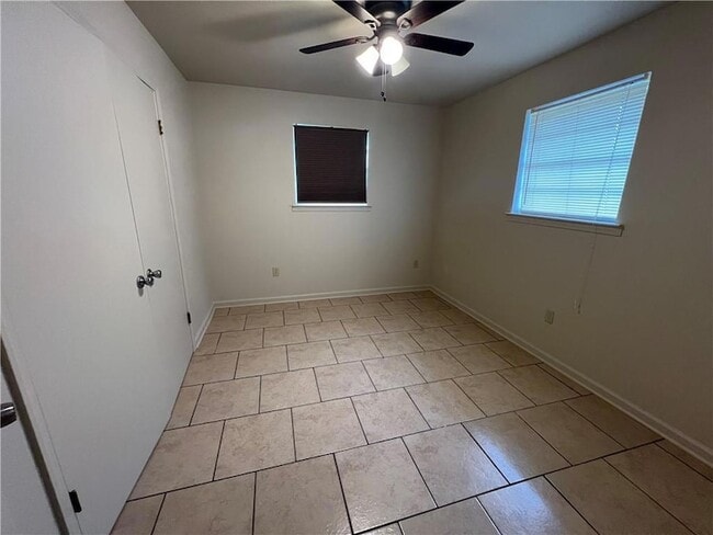 Building Photo - 2222 Bartolo St