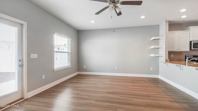 Building Photo - 7471 Shadow Lake Dr