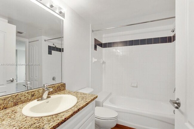 Building Photo - 1756 N Bayshore Dr