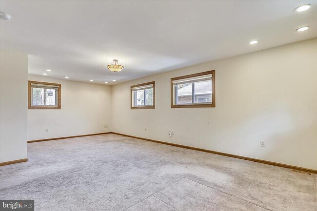 Building Photo - 6403 Tone Dr