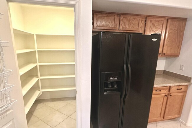 Building Photo - 4256 E Chaparosa Way