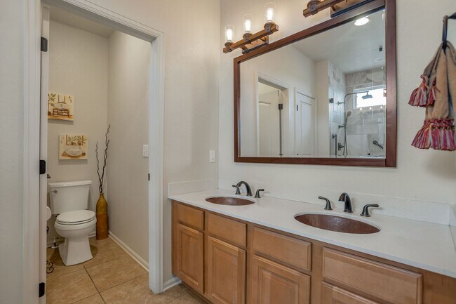 Building Photo - 2315 Broadleaf Loop