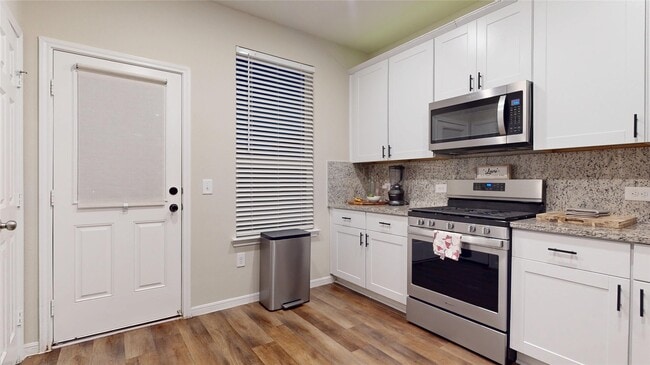 Building Photo - 14526 Chasing Bend Dr