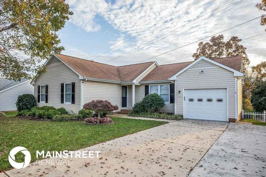 Building Photo - 5701 Chinaberry Pl