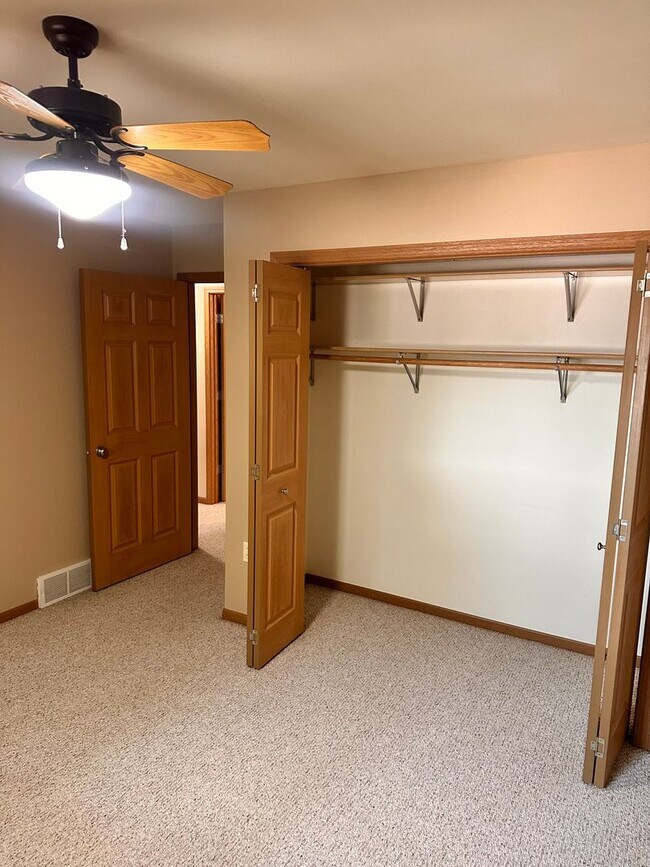 Building Photo - 3566-3572 East Meadows Place