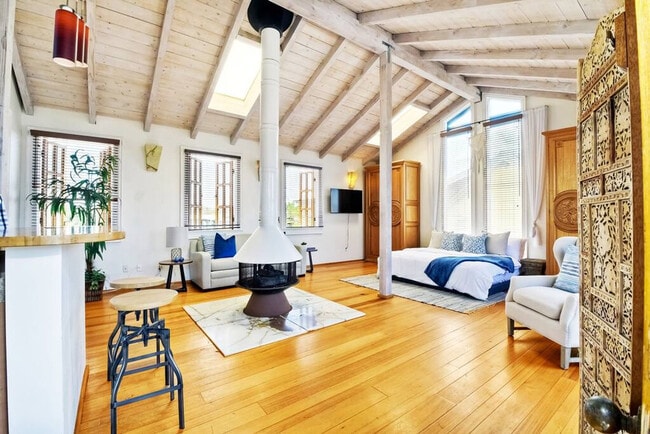 Primary Photo - 1445-47 Neptune Ave