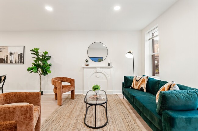 Building Photo - 1638 Latona St