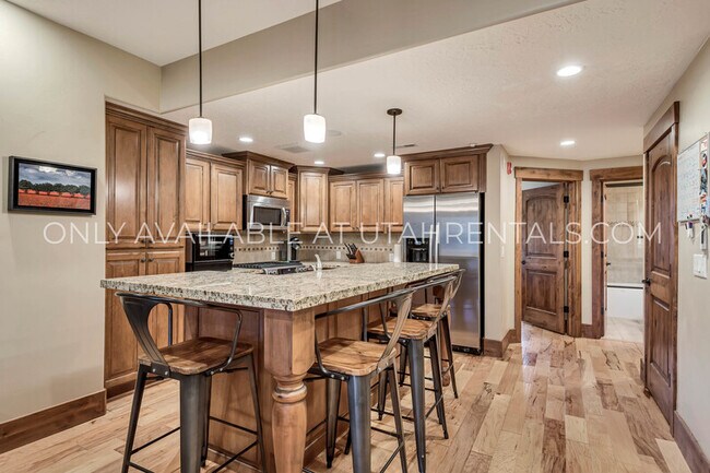 Building Photo - 13412 N Alexis Dr