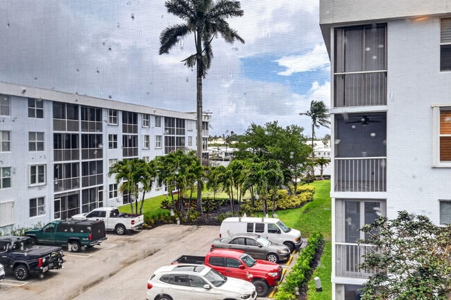 Building Photo - 2016 S Federal Hwy