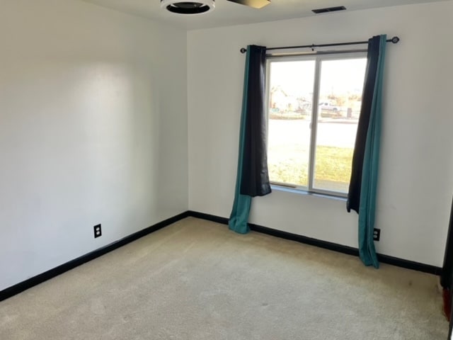 Building Photo - 658 E 250 N