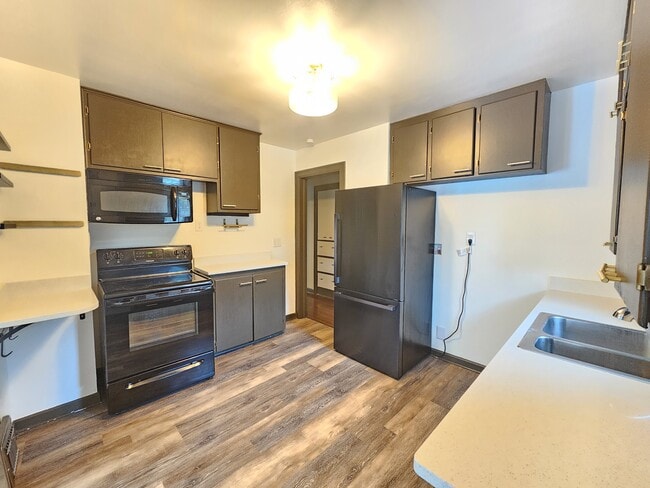 Building Photo - 829 S Ivory St