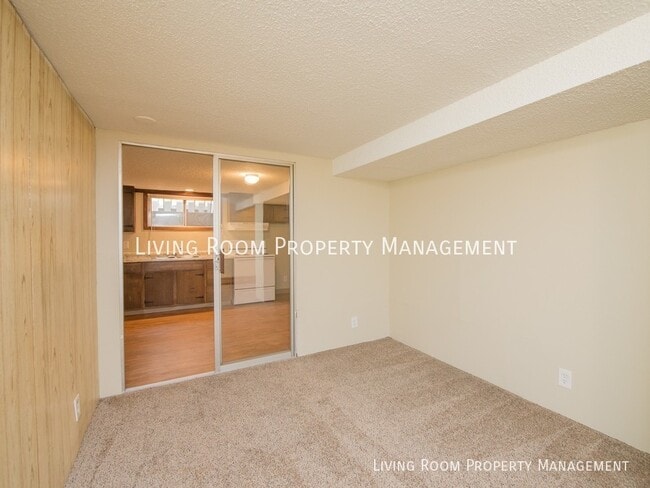 Building Photo - 8607 N Leonard St