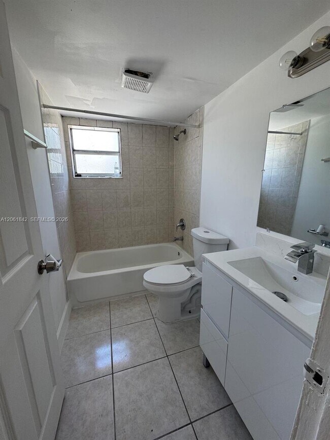 Building Photo - 5441 W 24th Ave