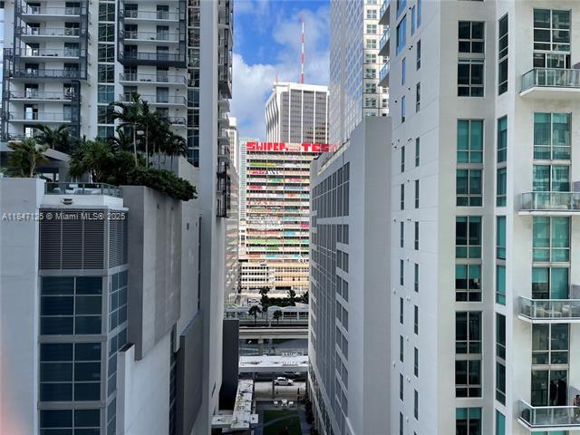 Building Photo - 300 Biscayne Boulevard Way