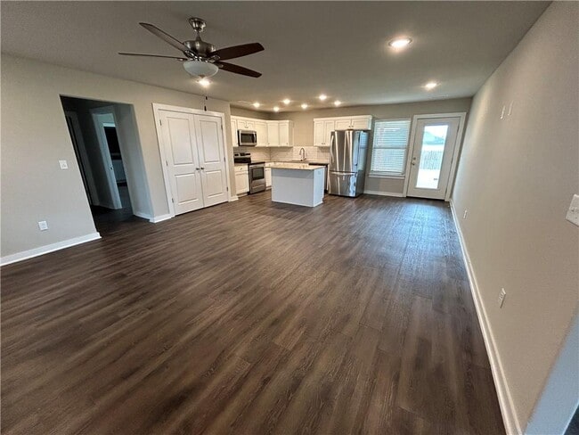 Building Photo - 419 N Mojave St