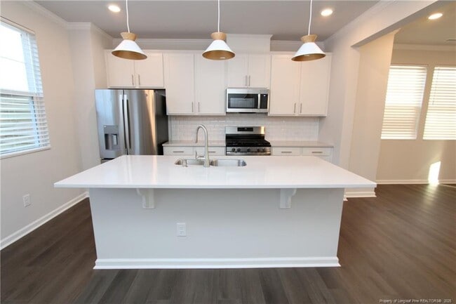 Building Photo - 510 Light Oak Wy