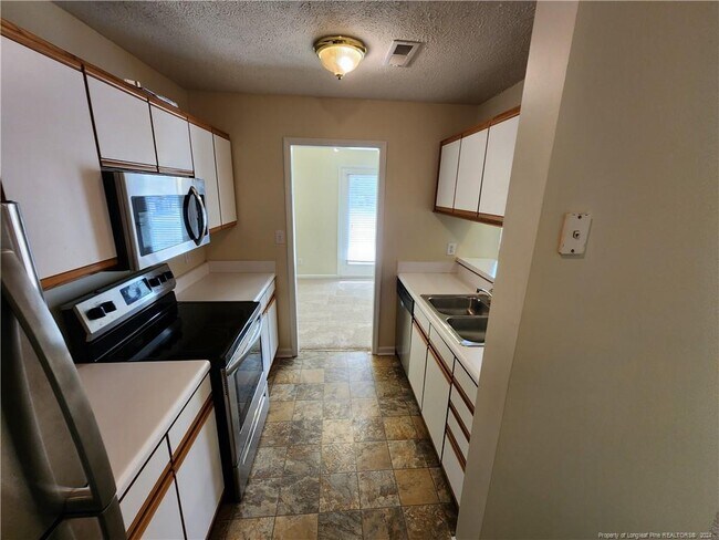 Building Photo - 264 Waterdown Dr