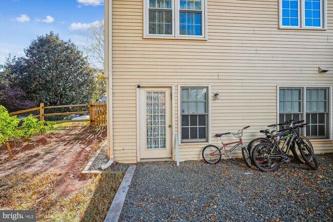 Building Photo - 20672 Fairwater Pl