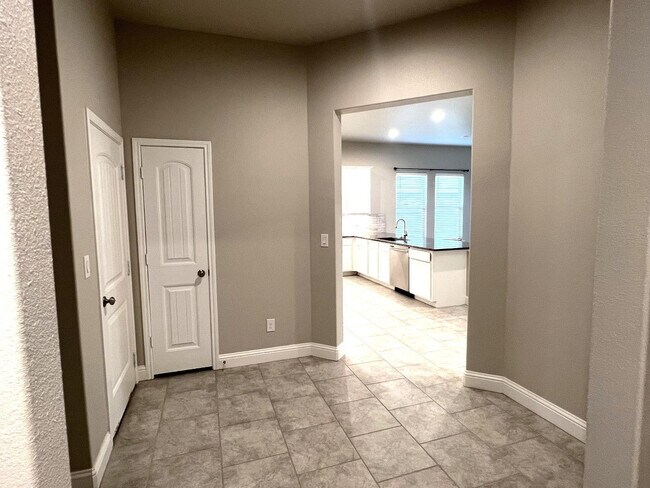 Building Photo - 7506 100th St