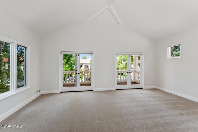 Building Photo - 31858 Saddletree Dr