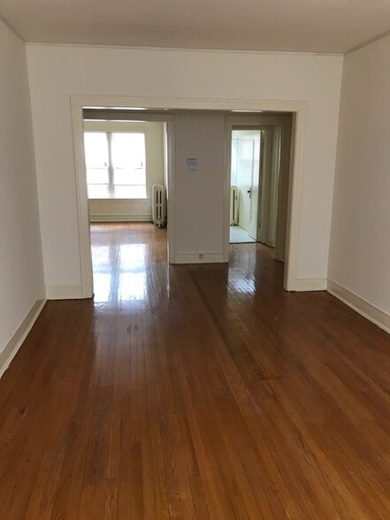 Building Photo - 534 Hinman Ave