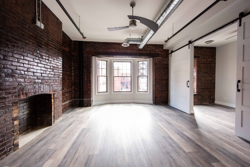 Building Photo - 490 Pearl St