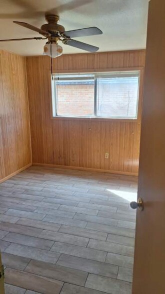 Building Photo - 1410 N Avenue R