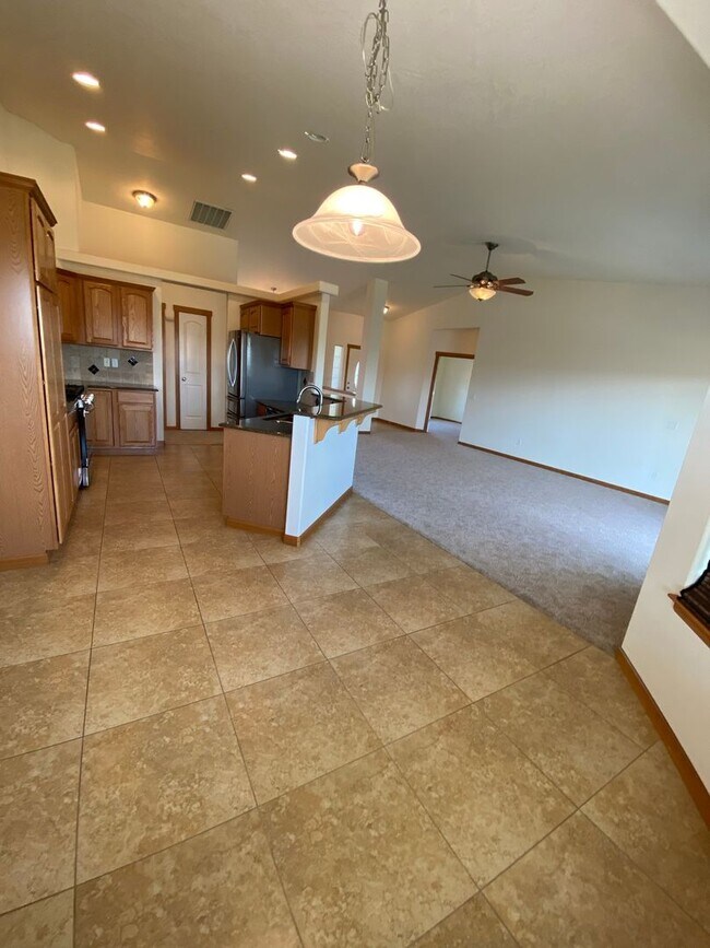 Building Photo - 3511 Hovley Ln