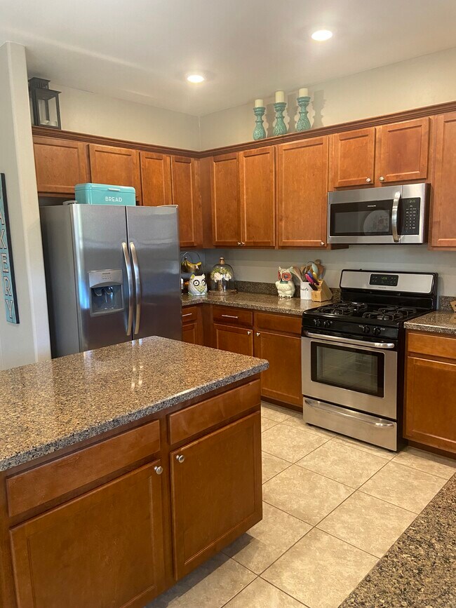 Building Photo - 9095 Blue Saguaro St