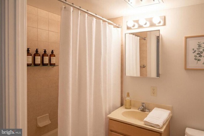 Building Photo - 800 4th St SW