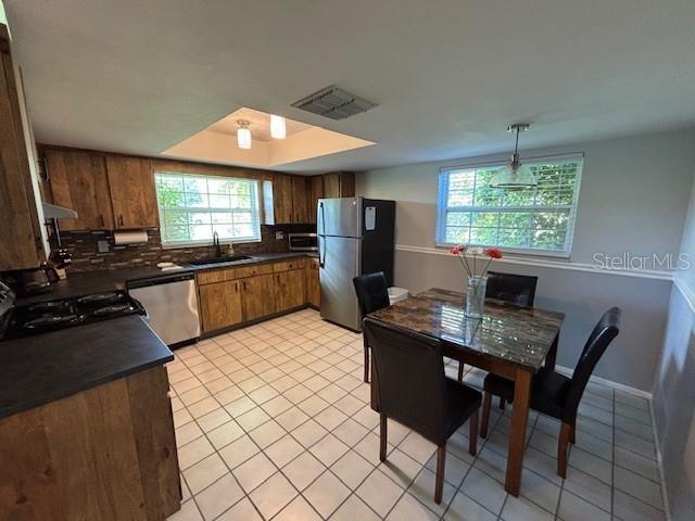 Building Photo - 526 Belmist Ct