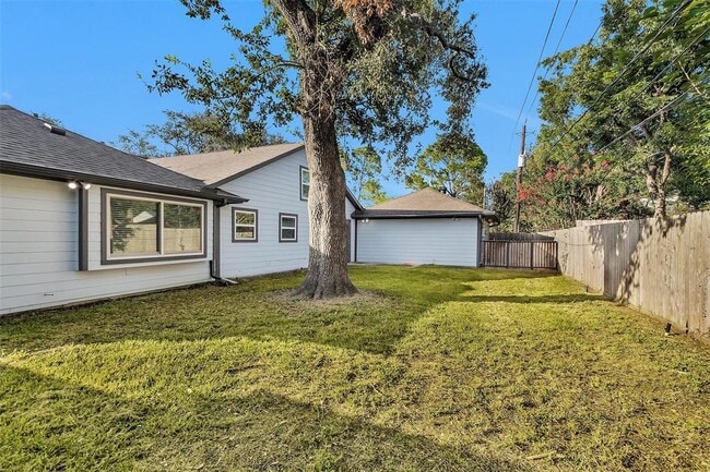 Building Photo - 9723 Moorberry Ln