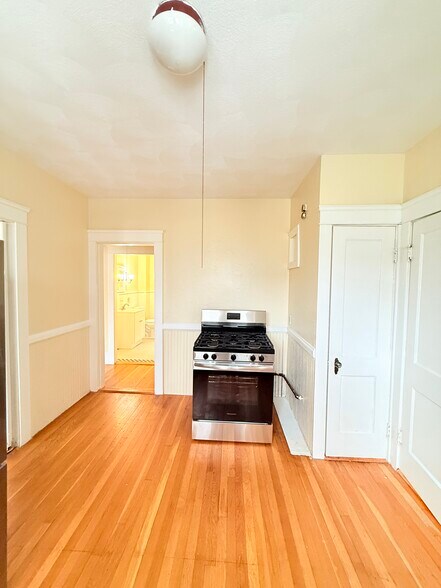 Building Photo - 93 Eldridge St