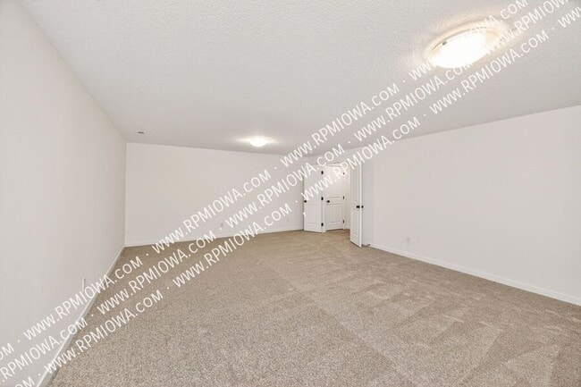 Building Photo - 318 SW 16th St