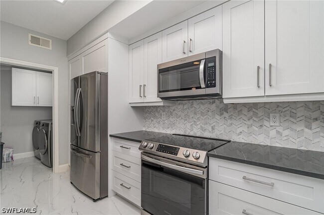 Building Photo - 4710 St Croix Ln