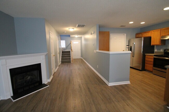Building Photo - 1364 Walnut Hill Dr