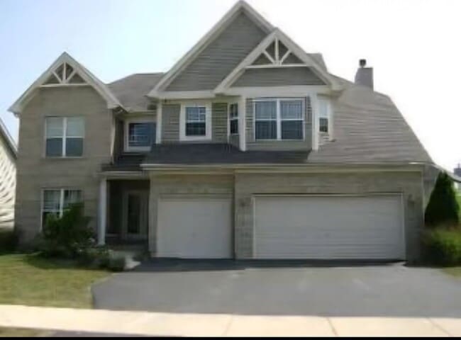 Primary Photo - 165 Fieldcrest Dr