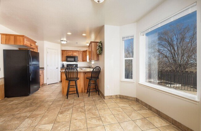 Building Photo - Scenic Gemini Meadows Townhome with Open Views & Modern Comfort