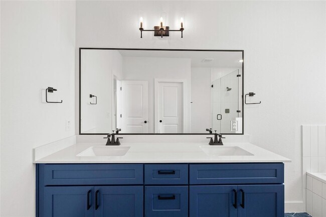 Building Photo - 1608 Kit Cir