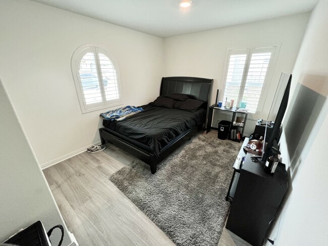 Building Photo - 27779 Via Santa Catarina