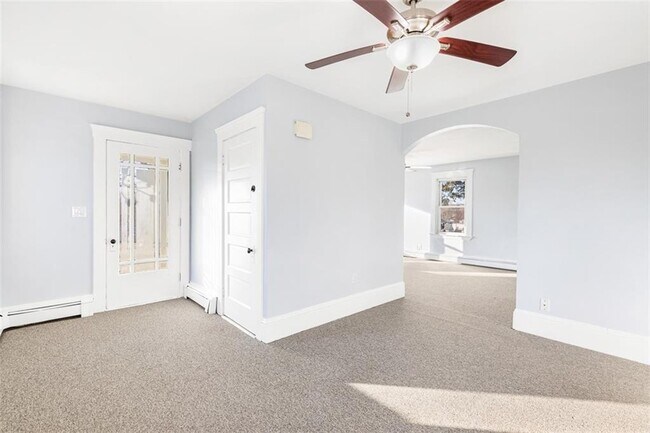 Building Photo - 2 Ann St