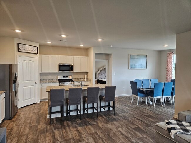 Building Photo - 20568 Smithfield Cir