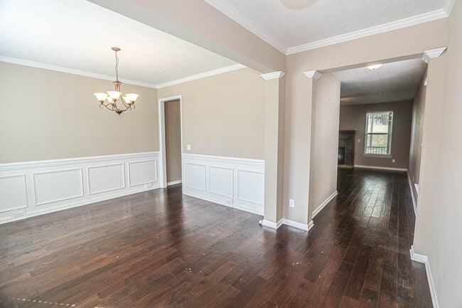 Building Photo - 479 Sebastian Dr