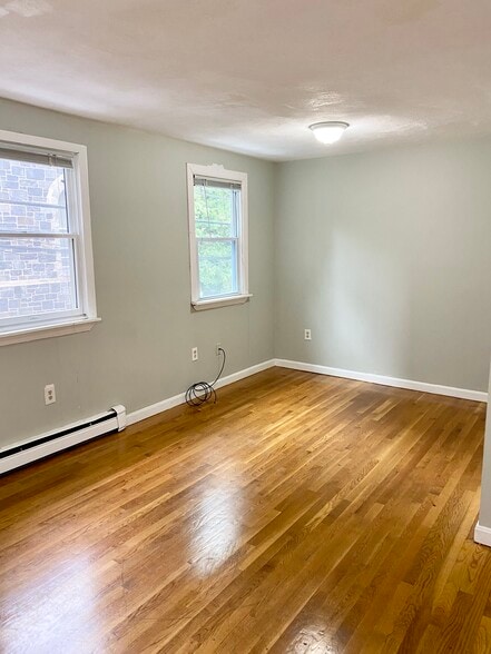 Building Photo - 75 7th St