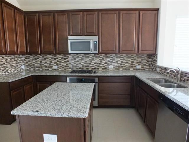 Building Photo - 620 Calliopsis St