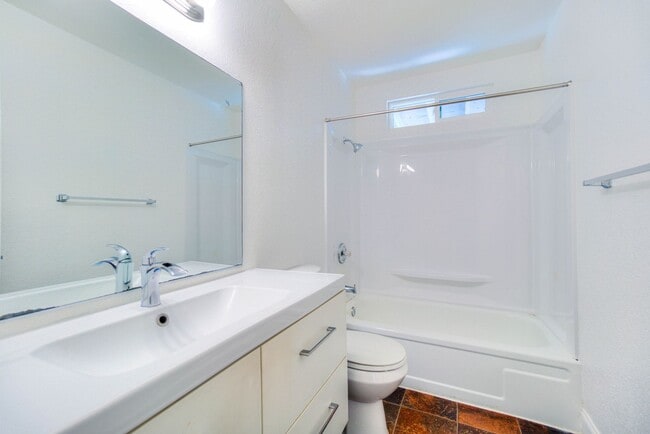 Building Photo - Spacious 2-Bed Duplex with Private Backyar...