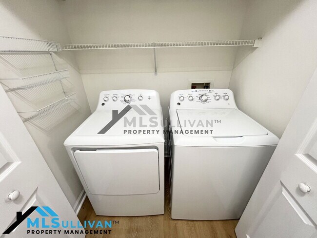 Building Photo - 4504 Conklin Dr